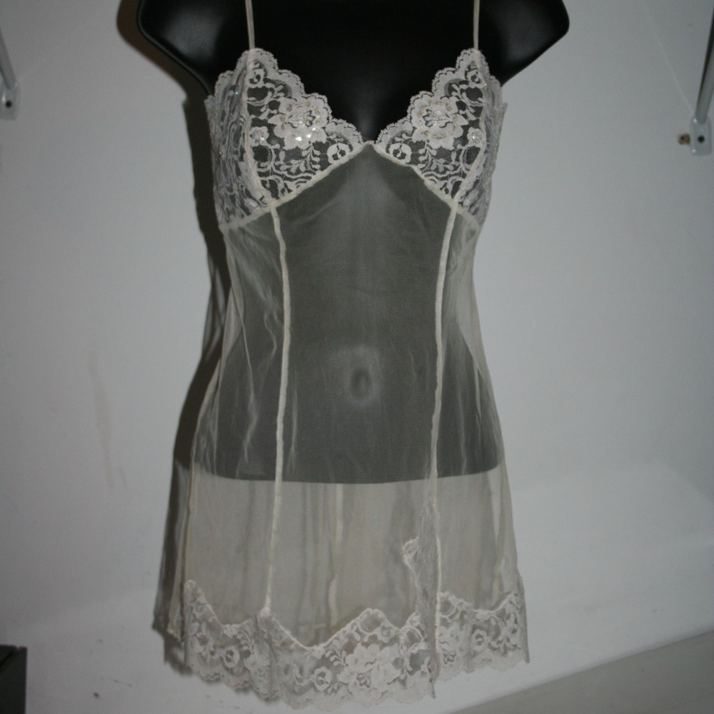 VS Victoria Secrets See Thru White/Cream Nighty - Picture 1 of 8